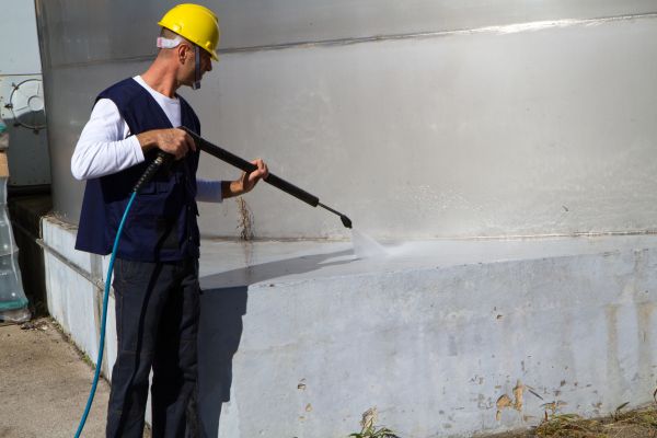 Structure Exterior Cleaning