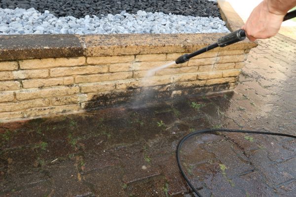Retaining Wall Power Washing in Bluffton